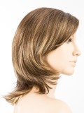 Perruque Casino Mono Part Hair Power mi-longue, pointes effilées, effet rooted et mix pour un rendu naturel et féminin