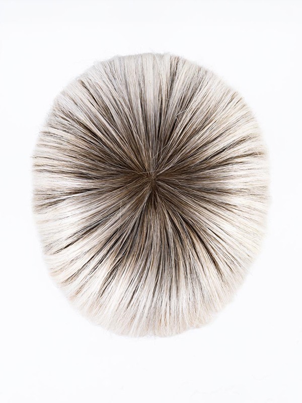 Perruque Cher Ellen Wille : longue, lisse et brillante, fibre thermo-résistante, effet racines (rooted) et balayage (mix).