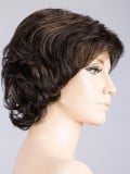 Perruque Daily ondulée : volume léger, effet rooted (racines foncées) ou mix (balayage), confort naturel pour tous les jours