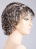 Perruque Daily ondulée : volume léger, effet rooted (racines foncées) ou mix (balayage), confort naturel pour tous les jours