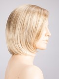 Perruque Elite Mono Part : carré lisse mi-long, frange modulable grâce au tulle cinéma, effet naturel, couleurs rooted/mix