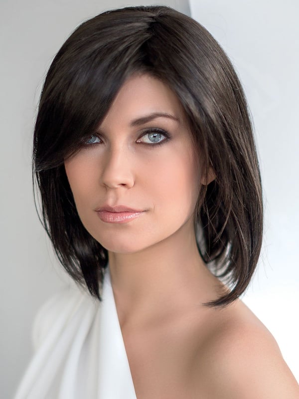 Perruque Icône Deluxe Ellen Wille : carré mi-long soyeux, tulle frontal extra-long, confort médical, rendu naturel et discret.
