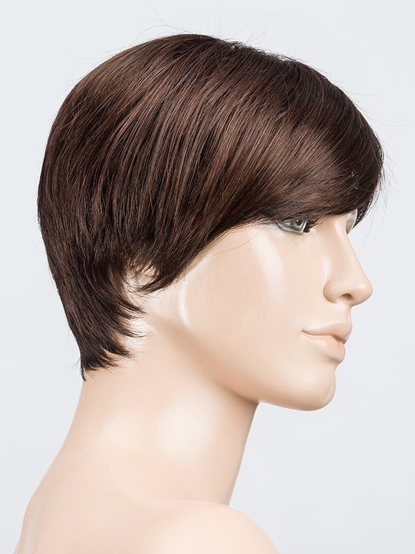 Perruque Ellen Wille Fenja Small Mono Part : coupe courte, frange asymétrique, raie naturelle, petite taille 53–54 cm