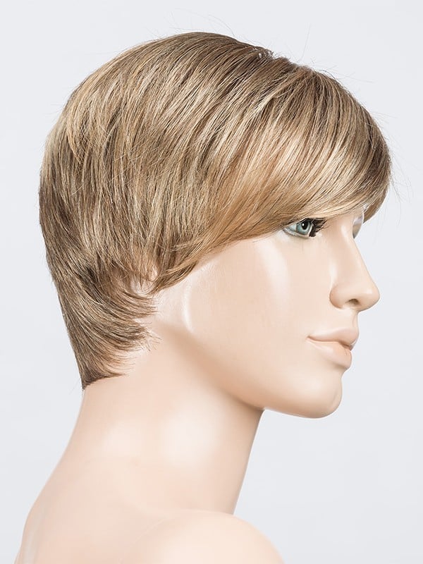 Perruque Ellen Wille Fenja Small Mono Part : coupe courte, frange asymétrique, raie naturelle, petite taille 53–54 cm