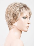 Perruque Ellen Wille Foxy Mono : coupe courte classique, tulle frontal invisible extra-long pour un effet naturel et discret.