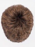 Perruque Foxy coupe courte dégradée effilée, effet racines foncées rooted et balayage mix, pour un look naturel et dynamique.