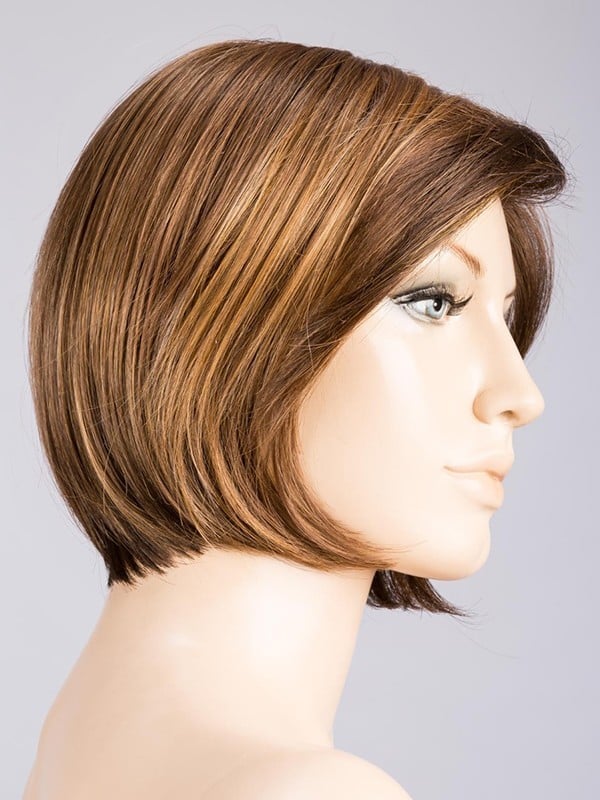 Perruque Fresh Mono Part : carré lisse dégradé avec volume naturel, frange sur le côté, rendu discret et féminin