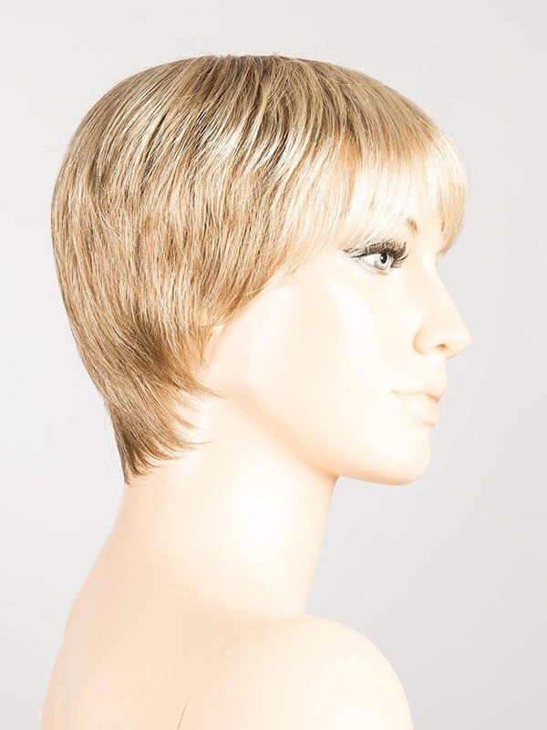 Perruque Ginger Hair Power : coupe courte classique, frange effilée, tulle cinéma invisible, effet rooted ou mix, confort léger 