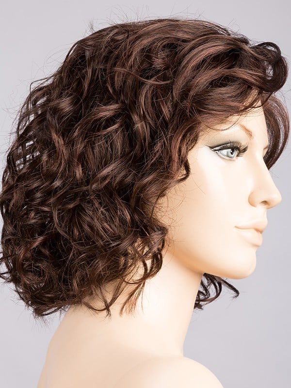 Perruque Ellen Wille Girl Mono Part : ondulations séduisantes, raie mono naturelle, volume girly et look rebelle