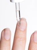Huile sèche-vernis MÊME 9ml : 1 goutte après le top coat pour un vernis sec en 2 min, brillance et soin naturel des ongles.