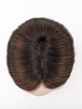 Perruque Glamour Mono Part : longue chevelure dégradée, frange fine, tulle cinéma et bordure invisible pour un rendu naturel.