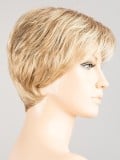 Perruque Gold courte : rendu très naturel, style sportif et dynamique, effet rooted (racines) et mix (balayage de mèches)