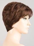 Perruque Gold courte : rendu très naturel, style sportif et dynamique, effet rooted (racines) et mix (balayage de mèches)