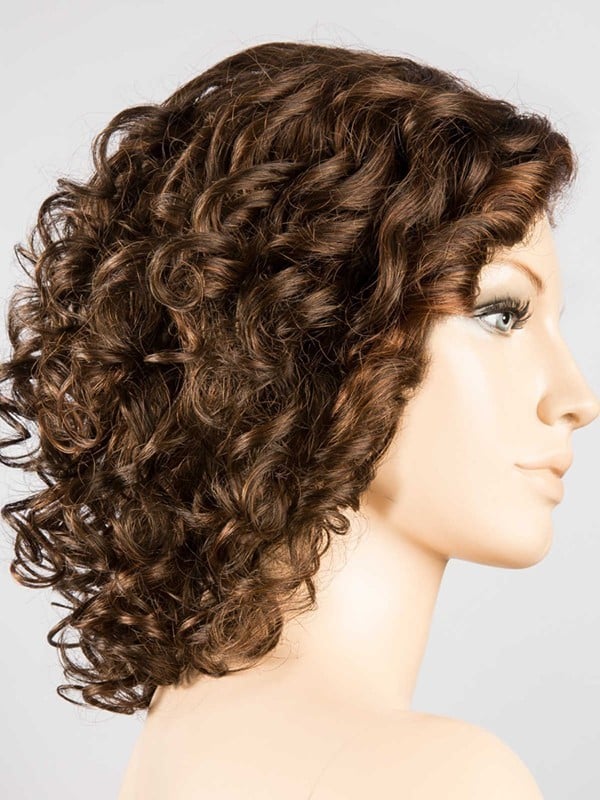 Perruque Jamila Plus Ellen Wille : mi-longue bouclée, volume naturel, effet rooted (racines foncées) ou mix (balayage)
