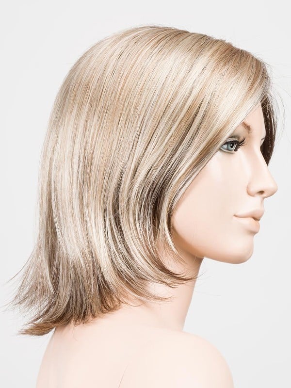 Perruque Limit Mono Part Hair Power : raie mono naturelle, pointes effilées, effet rooted (racines foncées) et mèches mix