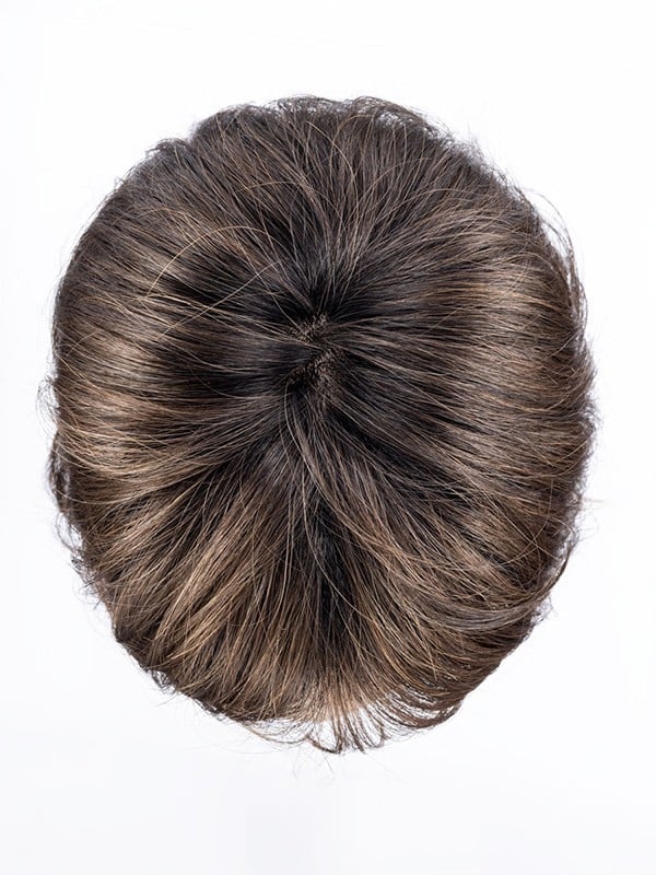 Perruque Pretty Hair Power : boucles Hollywood et frange épaisse, volume chic avec effet racines foncées ou balayage mix.