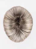 Perruque Pretty Hair Power : boucles Hollywood et frange épaisse, volume chic avec effet racines foncées ou balayage mix.