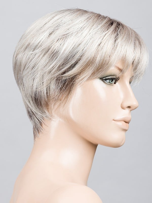 Perruque femme Ellen Wille Seven Mono Part : coupe courte élégante en fibres synthétiques premium, rendu naturel et port confort