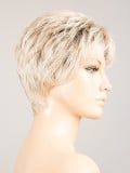 Perruque Spring Hi Hair Power : coupe pixie avec longue frange effilée, tulle cinéma pour un rendu naturel, légère et confortabl