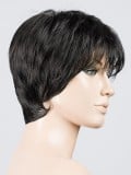Perruque Ellen Wille Stop Hi Tec : coupe courte effilée, volume naturel, effet racines foncées et mèches balayées