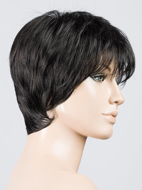 Perruque Ellen Wille Stop Hi Tec : coupe courte effilée, volume naturel, effet racines foncées et mèches balayées