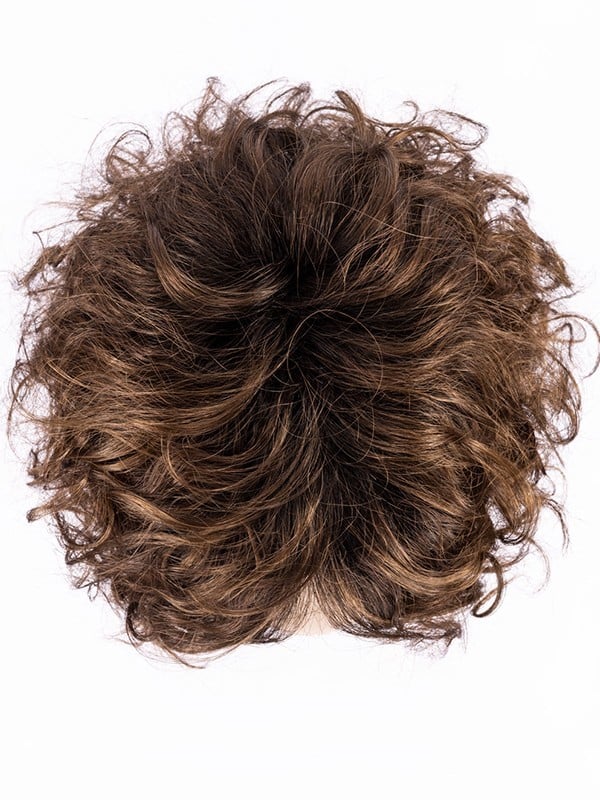 Perruque Storyville Ellen Wille : mi-longue bouclée, volume naturel, effet rooted mix, légère et confortable.