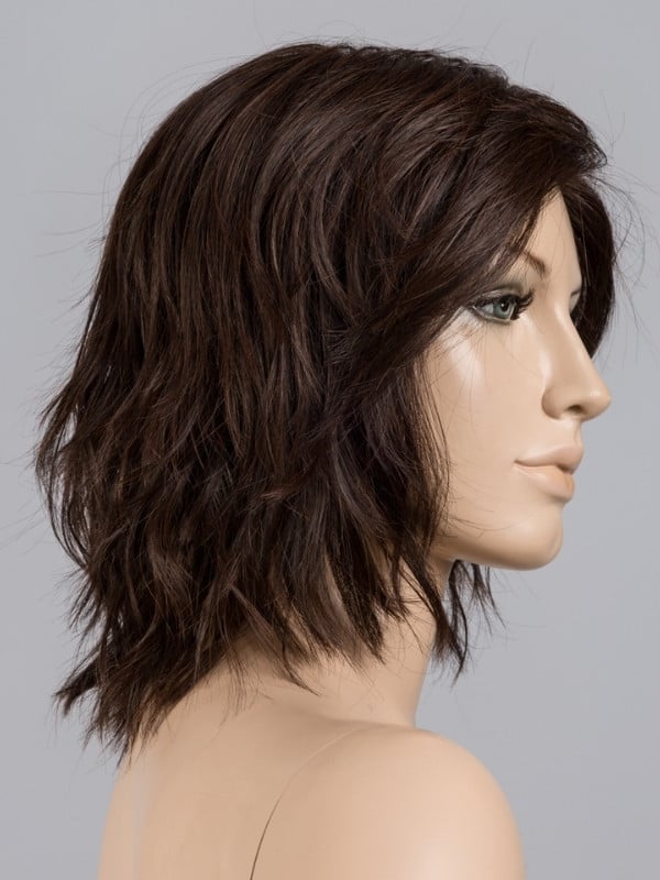 Perruque Anima Ellen Wille carré court wavy en fibre synthétique résistante à la chaleur, avec lace front discret et volume natu