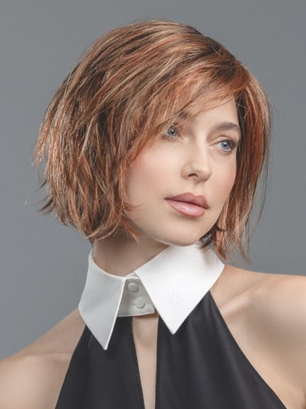 Perruque French Mono Part Ellen Wille coupe courte lisse avec raie semi mono-filament et lace front pour un effet naturel