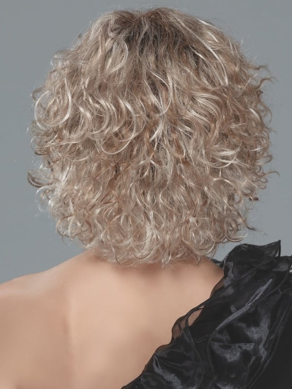 Perruque Loop Ellen Wille mi-longue bouclée en fibre synthétique avec lace front, volume naturel et bonnet standard. Comparez le