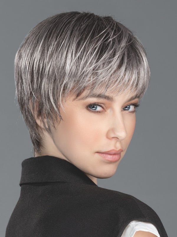 Perruque Pixie Ellen Wille courte dégradée en fibre synthétique avec frange et volume naturel, coupe jeune et féminine