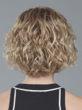 Perruque Turn Mono Part Ellen Wille courte bouclée en fibre synthétique avec lace front et raie semi mono-filament, effet nature
