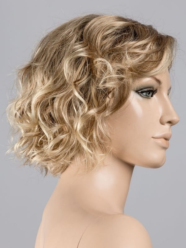 Perruque Turn Mono Part Ellen Wille courte bouclée en fibre synthétique avec lace front et raie semi mono-filament, effet nature
