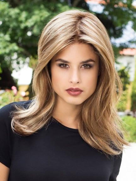 Sublimez votre look avec Sympathy Mono Lace Deluxe perruque longue et frange effilée