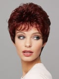 Perruque Sky Gisela Mayer Modern'Hair : coupe ondulée chic, volume naturel et style urbain