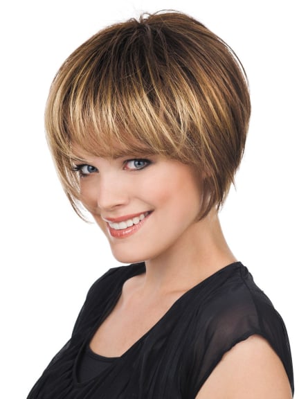 Catwalk A Light Mono Lace Large perruque carré plongeant frange longue et volume naturel