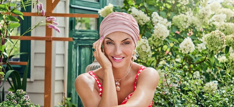 Se sentir belle et féminine malgré la perte de cheveux avec un turban