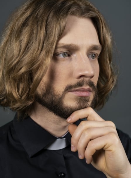 Les styles de cheveux mi-longs pour homme