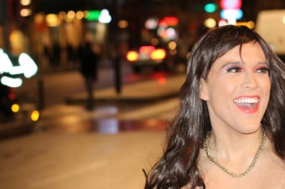 Les cheveux : un marqueur d'identité chez les transgenres